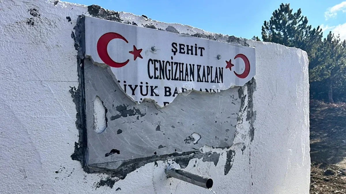 Şehit Anısına Yapılan Çeşmeye Saldırı!