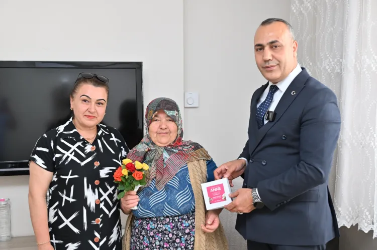 Şehit Annelerine Anlamlı Anneler Günü Ziyareti