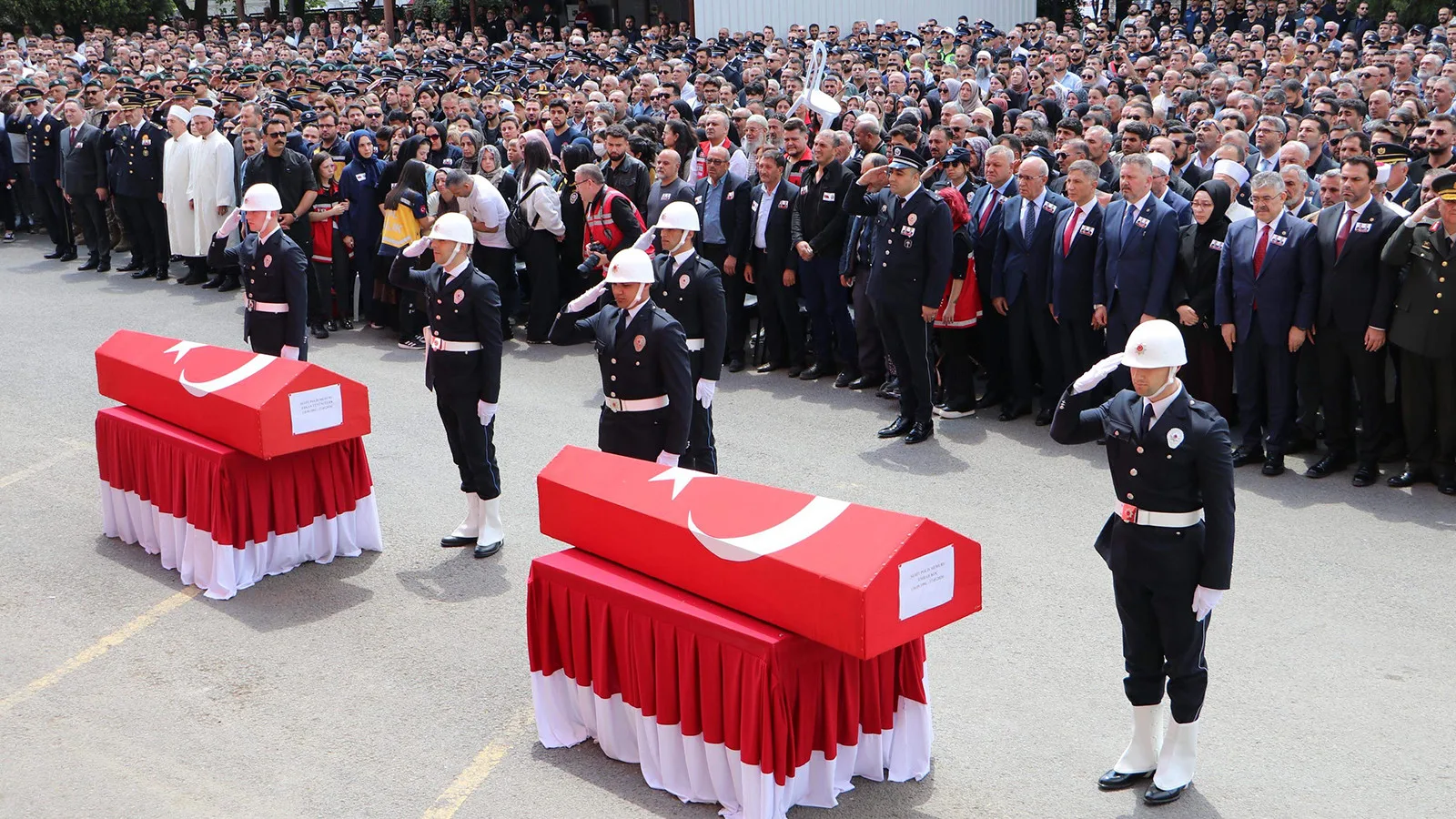 Şehit Polisler Tekirdağ’da Son Yolculuğuna Uğurlandı
