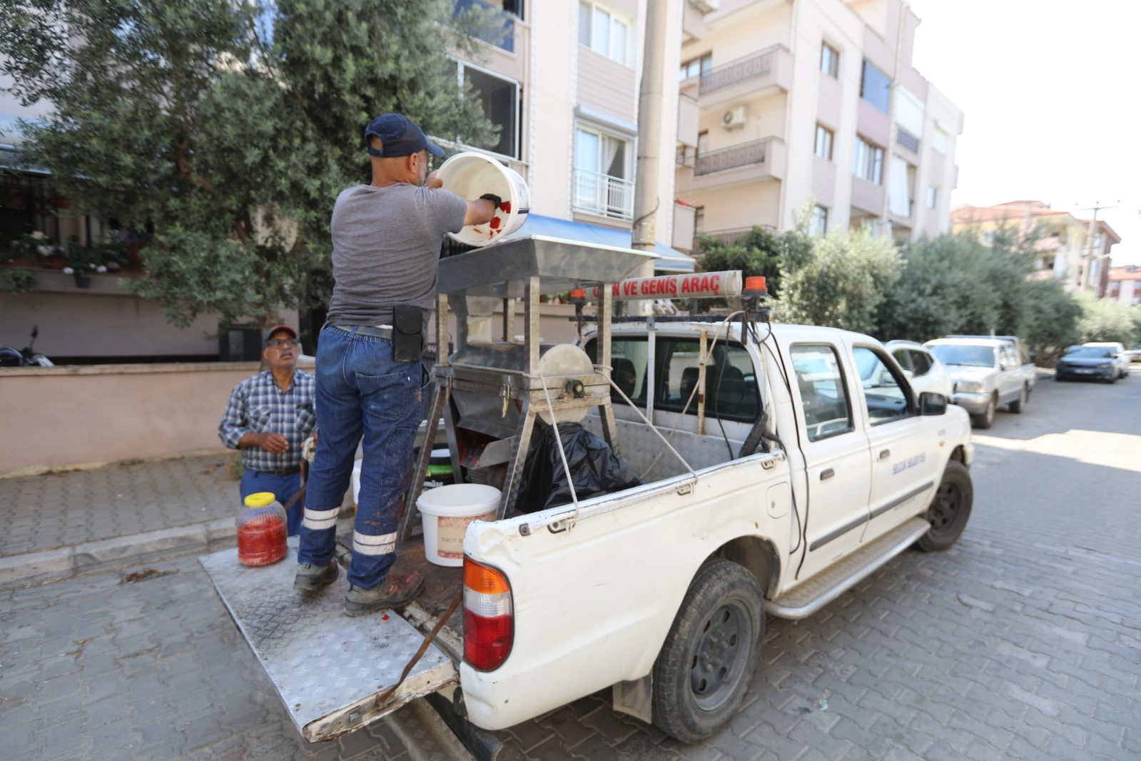 Selçuk’ta Kış Hazırlıkları İçin Salça Makinesi Hizmette!