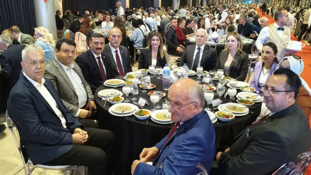 Selçuk Türkoğlu’nun Bozbey Sevgisi: Eleştirisiz, Koşulsuz, Sınırsız