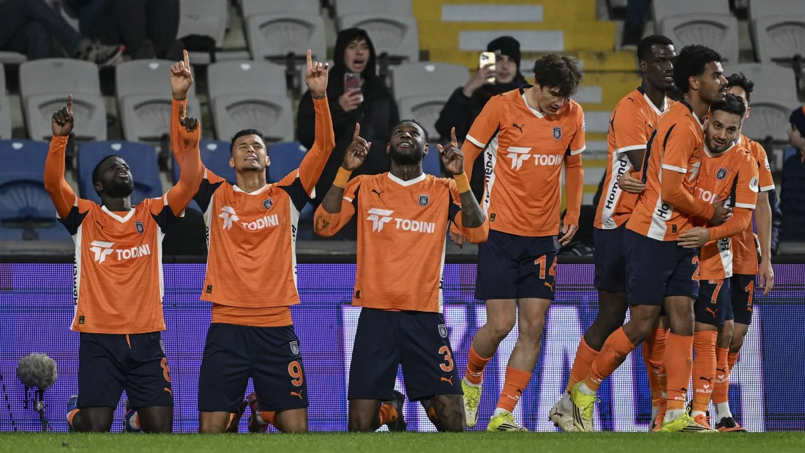 Selke’nin Golleriyle Başakşehir Rahat Kazandı!