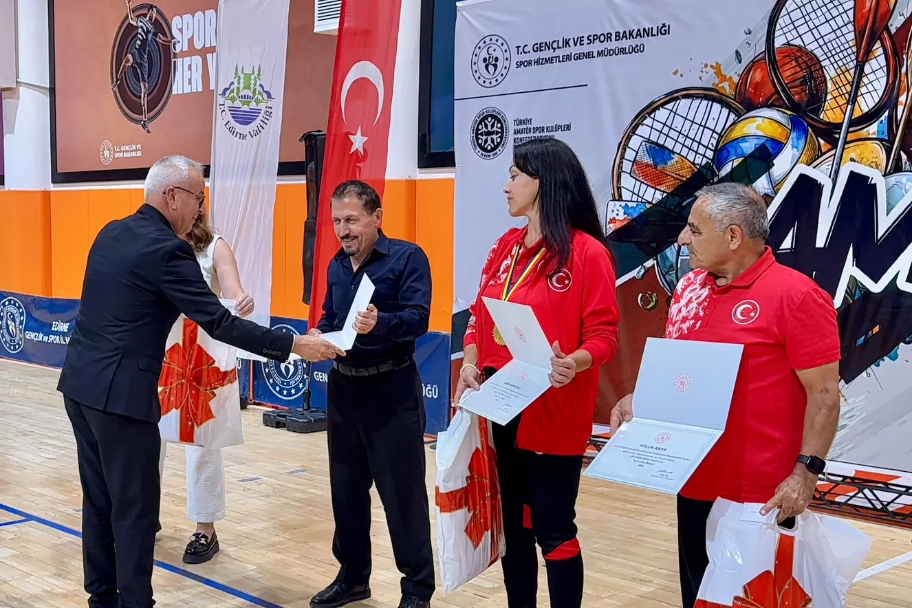 Sensei Hamdi Çevik’e Yılın Enleri Ödülü!
