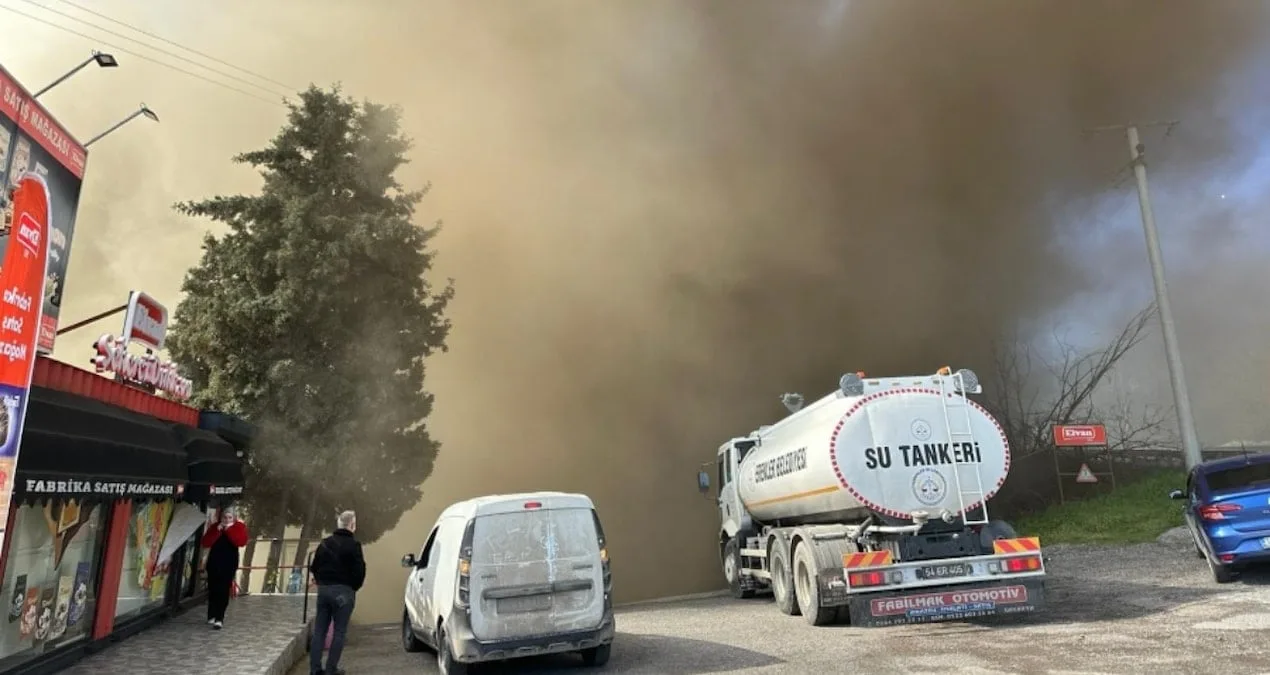 Serdivan’da Şekerleme Fabrikasında Yangın Çıktı!