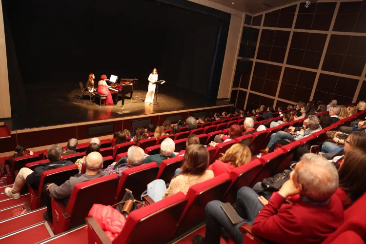 Sevgililer Günü’nde Operada Aşk Coşkusu