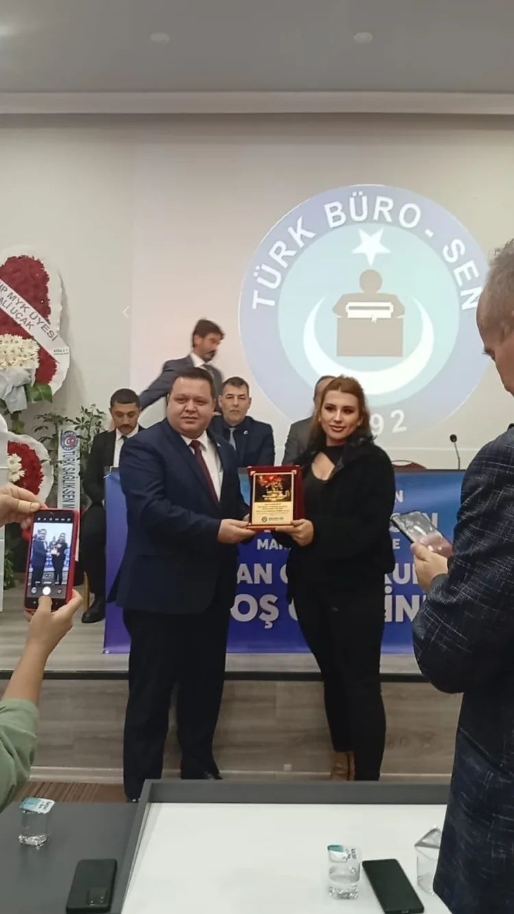 Şeyma Bilgi, Liyakat Ödülü ile Gururlandırdı!