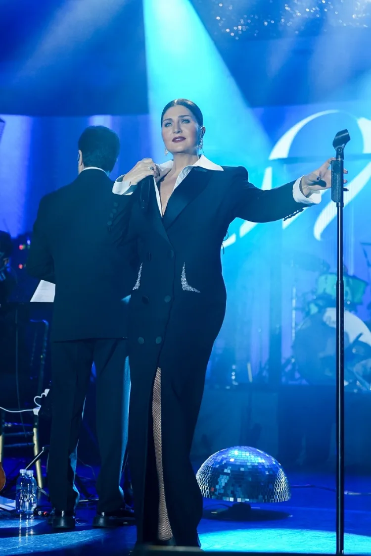 Sibel Can’dan Unutulmaz Gece: Sahne Şovu Şahane!