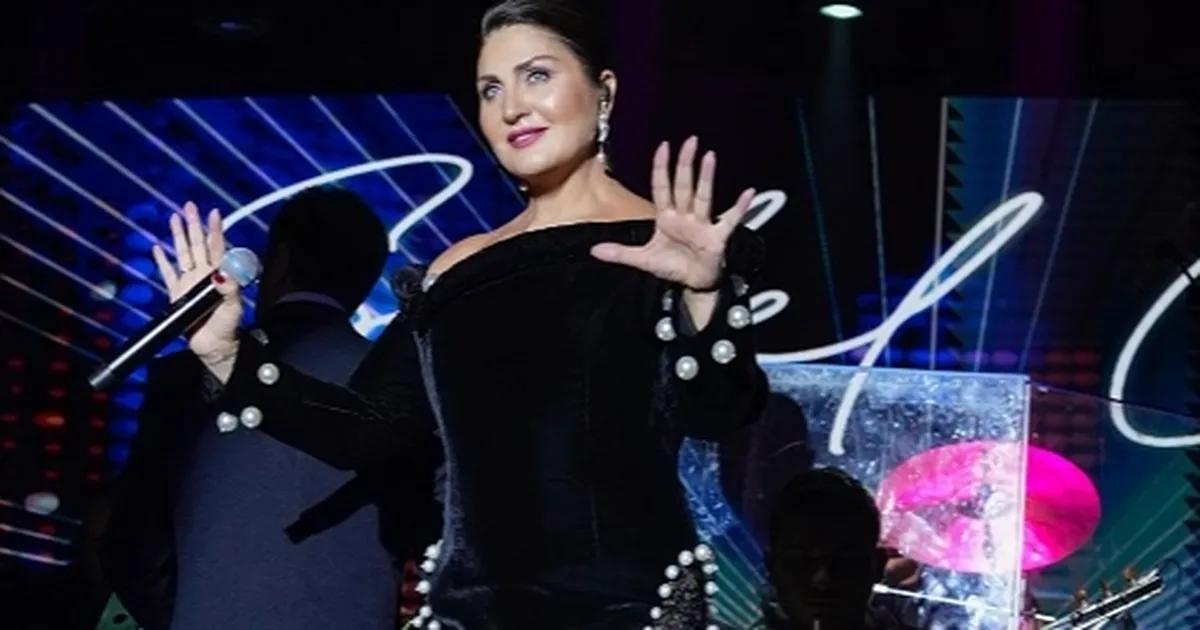 Sibel Can Kıbrıs’ta Unutulmaz Bir Konser Verdi!