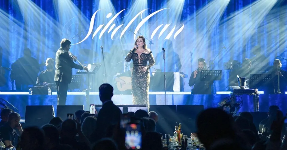Sibel Can, Konserinde Enerji Patırtısı Yarattı!