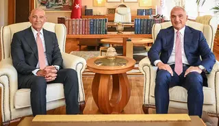 Bakan Ersoy, ABD'nin Ankara Büyükelçisi Tom Barrack'ı ağırladı