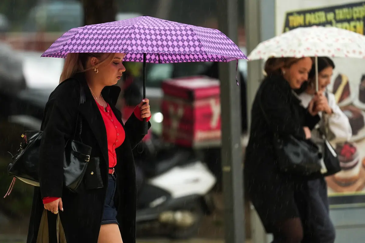 Meteoroloji den 5 ile turuncu, 39 ile sarı kodlu uyarı! Aralarında İstanbul da var 4
