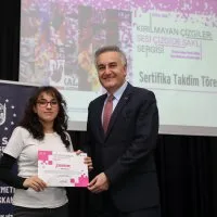 Şiddetsiz yaşama dijital sergiyle dikkat çektiler Şiddetsiz yaşama dijital sergiyle dikkat çektiler
