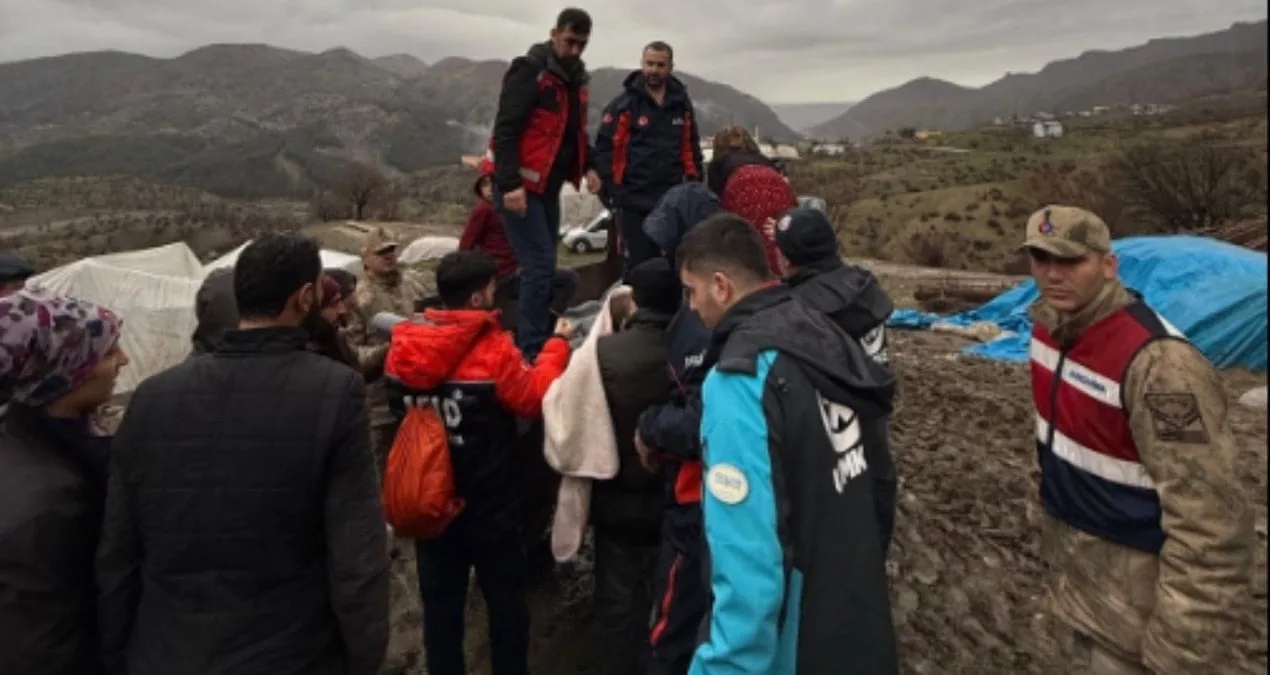 Siirt’te Fırtına, Göçebe Aileleri Vurdu!