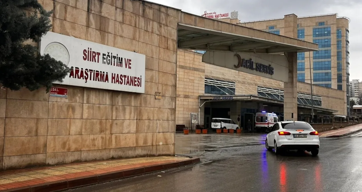 Siirt’te Kamyon Devrildi: Şoför Hayatını Kaybetti