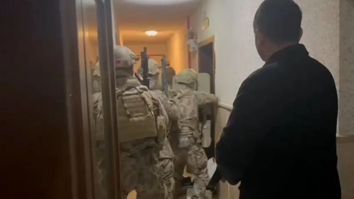 Silah ve Uyuşturucu Çetesi Çökertildi: 16 Gözaltı!