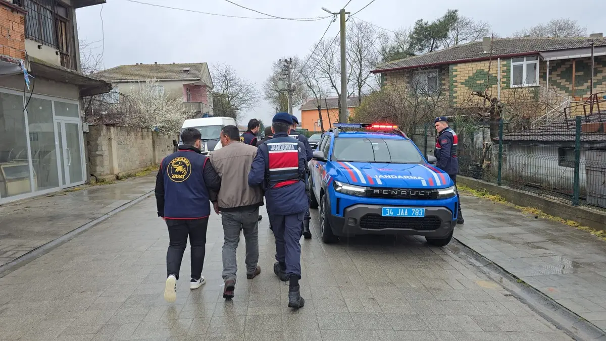 İstanbul da vatandaşa yedireceklerdi! 306 kilogram at eti ele geçirildi 2