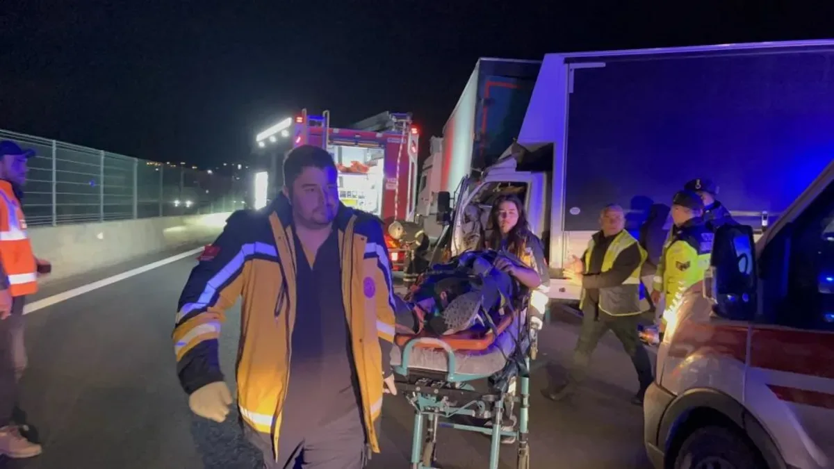 Silivri’de Zincirleme Kaza: 4 Yaralı, Trafik Kilitlendi!