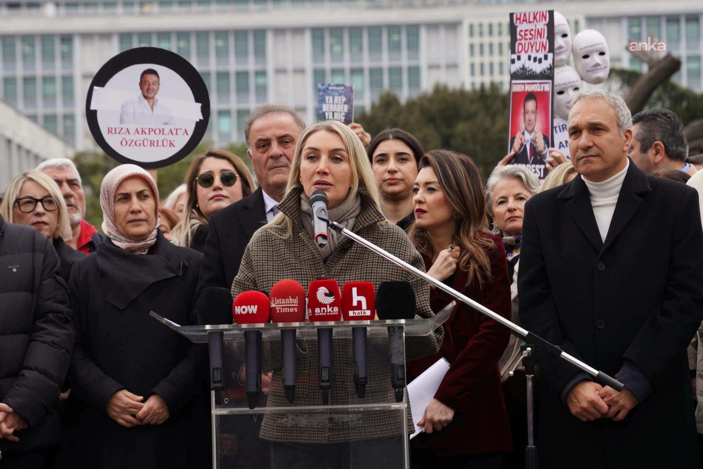 Silivri Yolunda Ailelerin Zorlu Mücadelesi