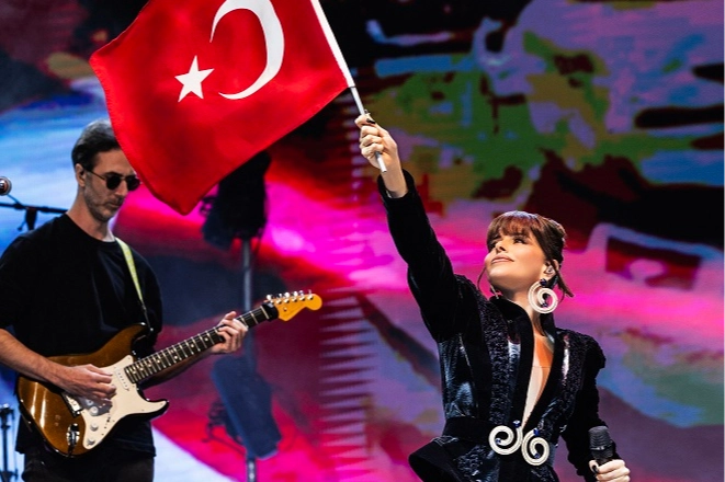 Simge, Didim’de Cumhuriyet Coşkusunu Yaşattı!