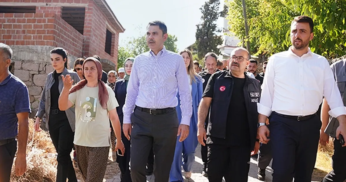 <p><strong>Sındırgı’da Deprem Sonrası Evler Tarandı!</strong></p>