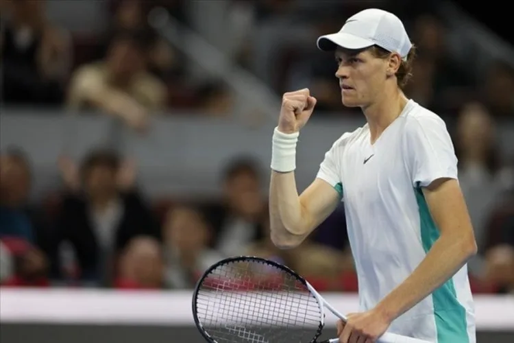 Sinner, Zverev’i Yenerek Yarı Finale Yükseldi!