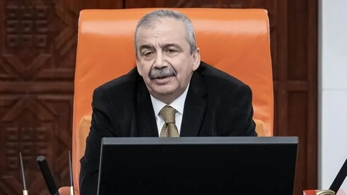 Sırrı Süreyya Önder’in Aracında Suikast Düzeneği!