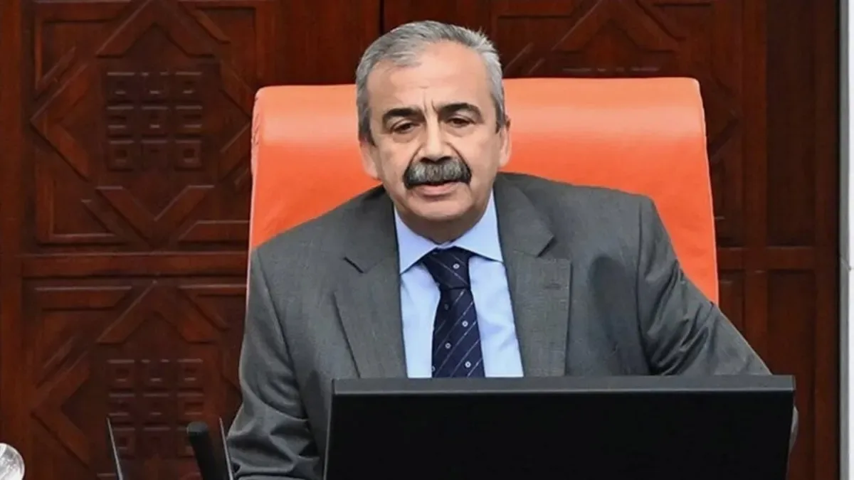 Sırrı Süreyya Önder’in sağlık durumu ciddiyetini koruyor!