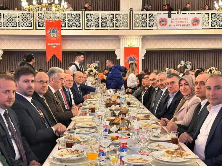 Sivaslılar İftarıyla Dayanışma Ruhu Yenilendi