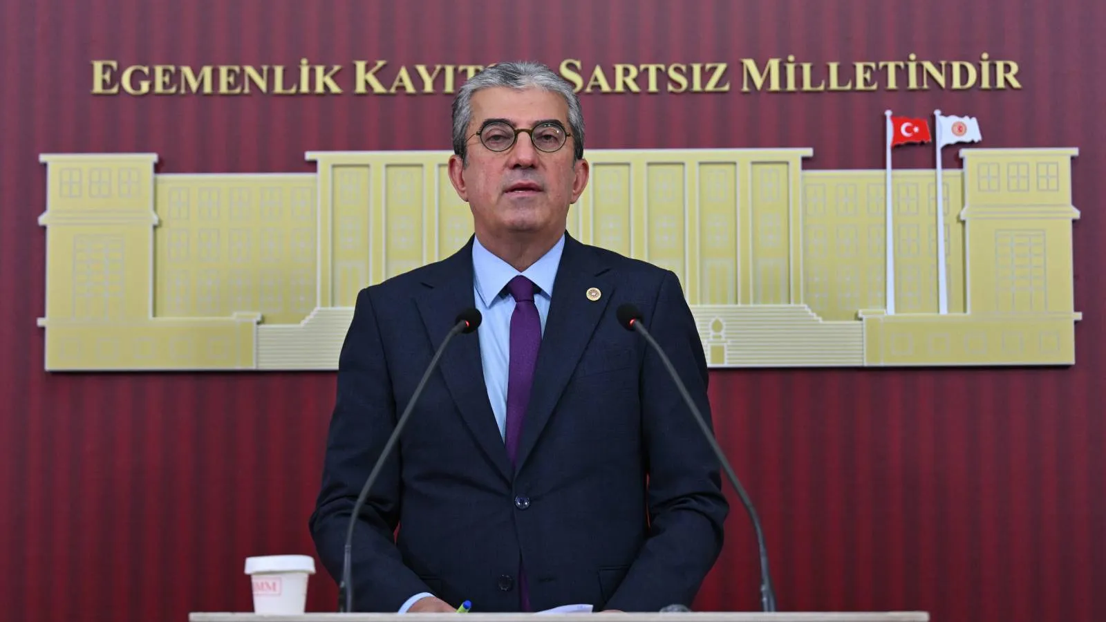 Siyasette Para Yokluğu Gerekçe Değil!