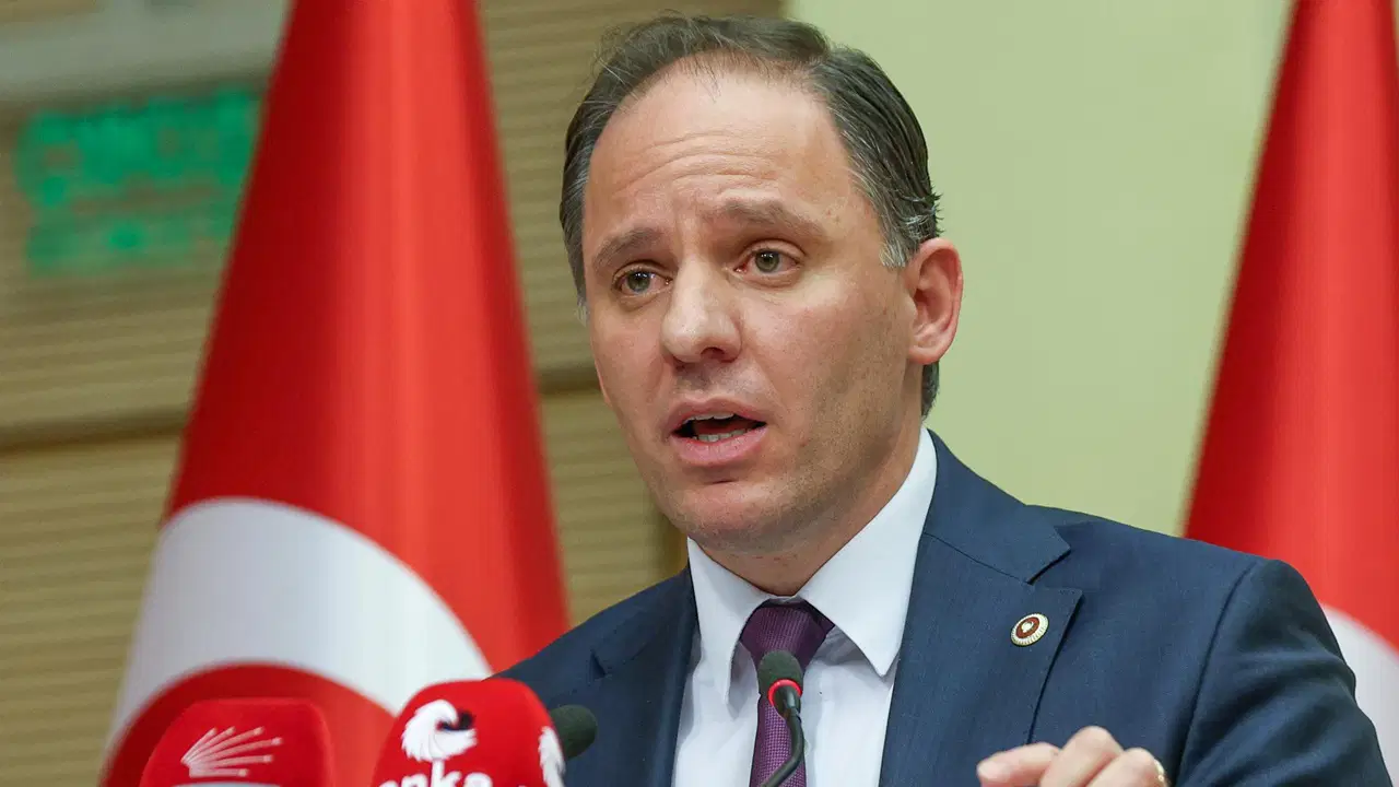 Siyasi Bağlantılar: Kimlerle İşbirliği Var?