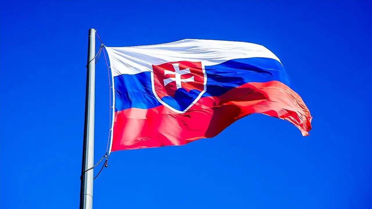 Slovakya’dan Ukrayna’ya Elektrik Ambargosu!