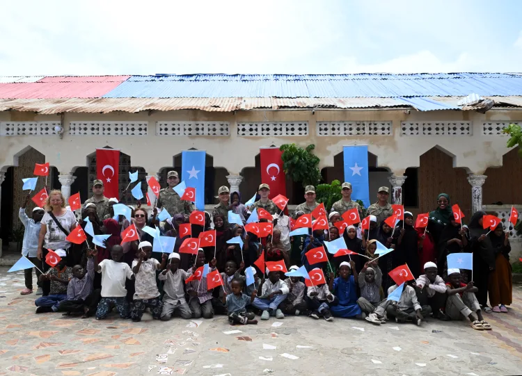 Somali’deki Yetimlere Türk Yardımı Ulaşıyor!
