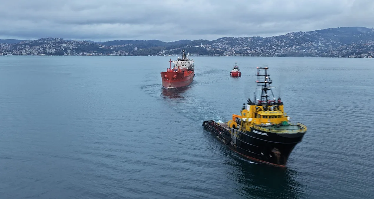 Son dakika...İstanbul Boğazı’nda gemi trafiği çift yönlü kapatıldı