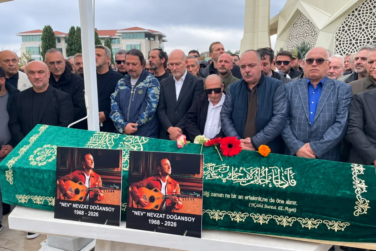 Son Yolculuğuna Uğurlanan Şarkıcı Nev’in Cenaze Töreni ve Katılımcılar