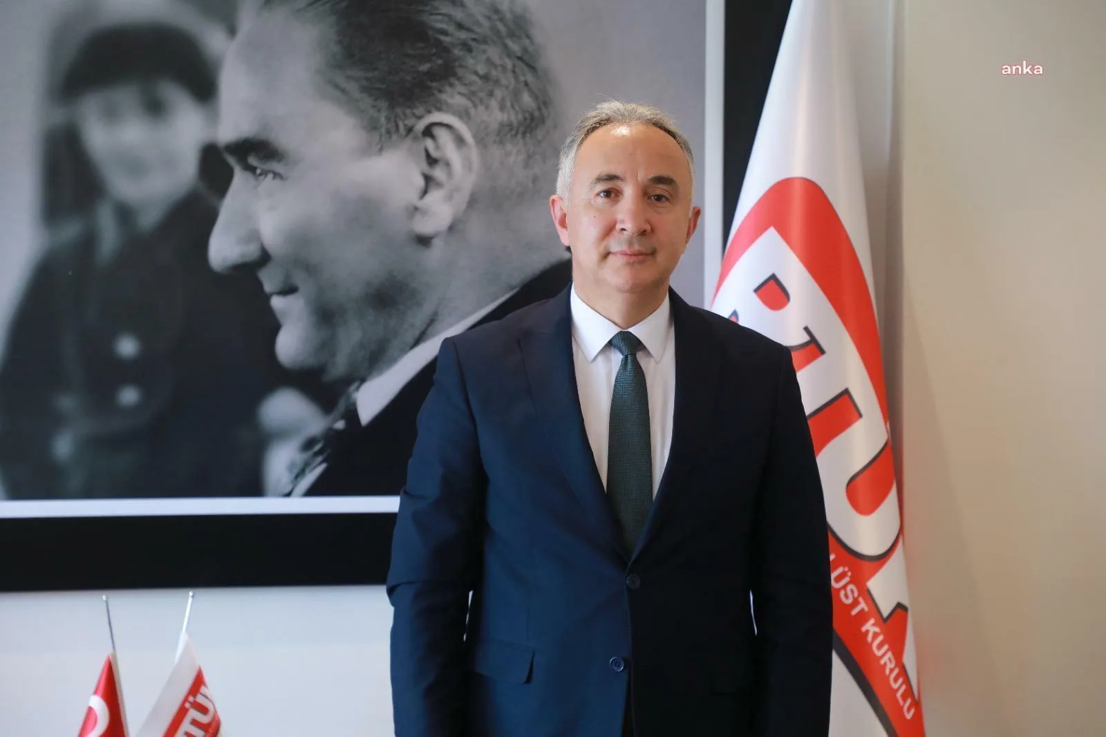 Sosyal Medya Lisans Süreci Eleştirildi!
