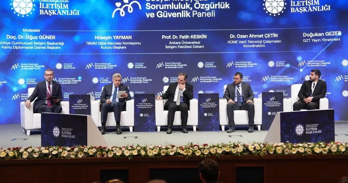 Sosyal Medya Panelinde Özgürlük ve Güvenlik Tartışıldı
