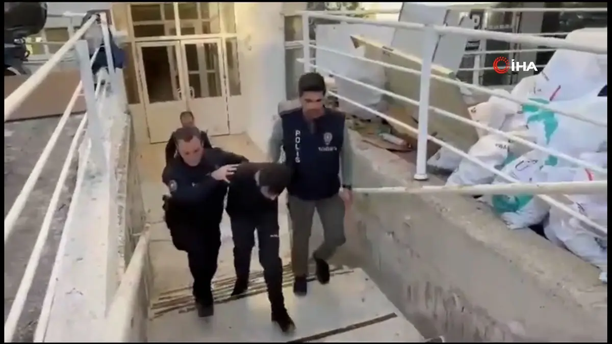Sanal Çetelere  operasyon! Silahlı fotoğraflar paylaşıyorlardı 2