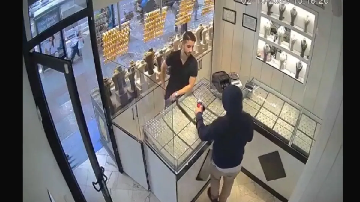 Soygun Girişimi, Kuyumcudan İmitasyon Altınla Kaçtı!
