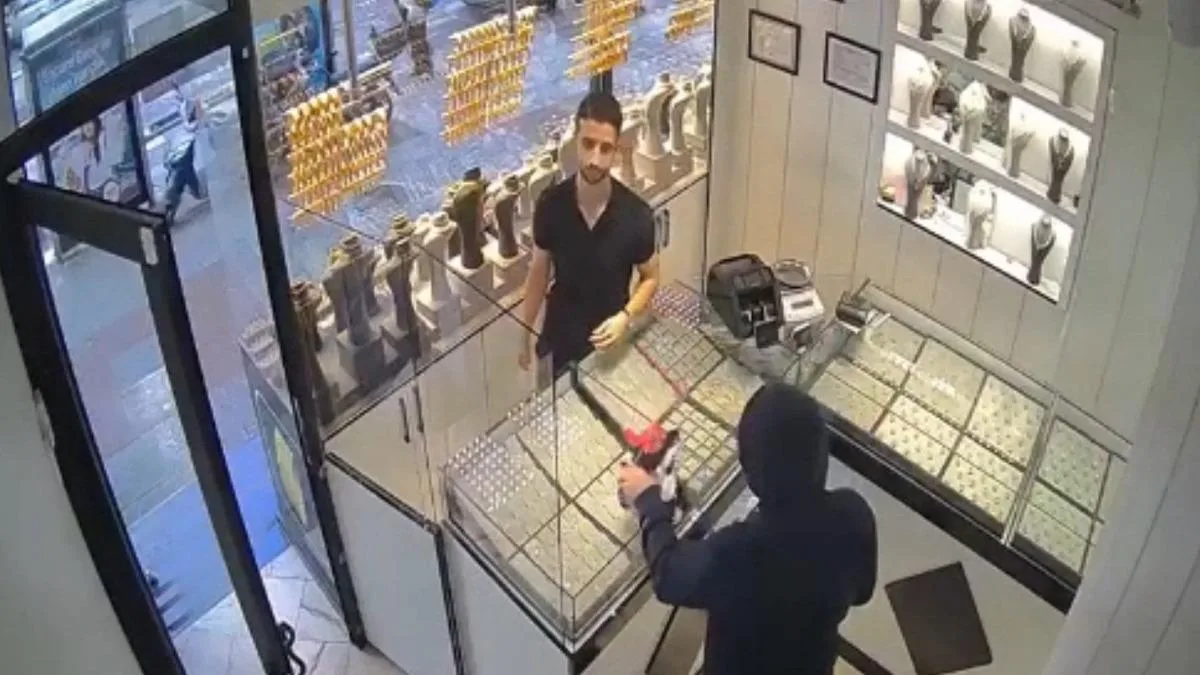 Soygun Girişimi: Tezgahtar Soğukkanlılıkla Kurtardı!