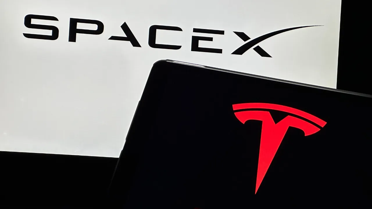 SpaceX Geliri Yüzde 92 Arttı, Zararı 541 Milyon Dolar