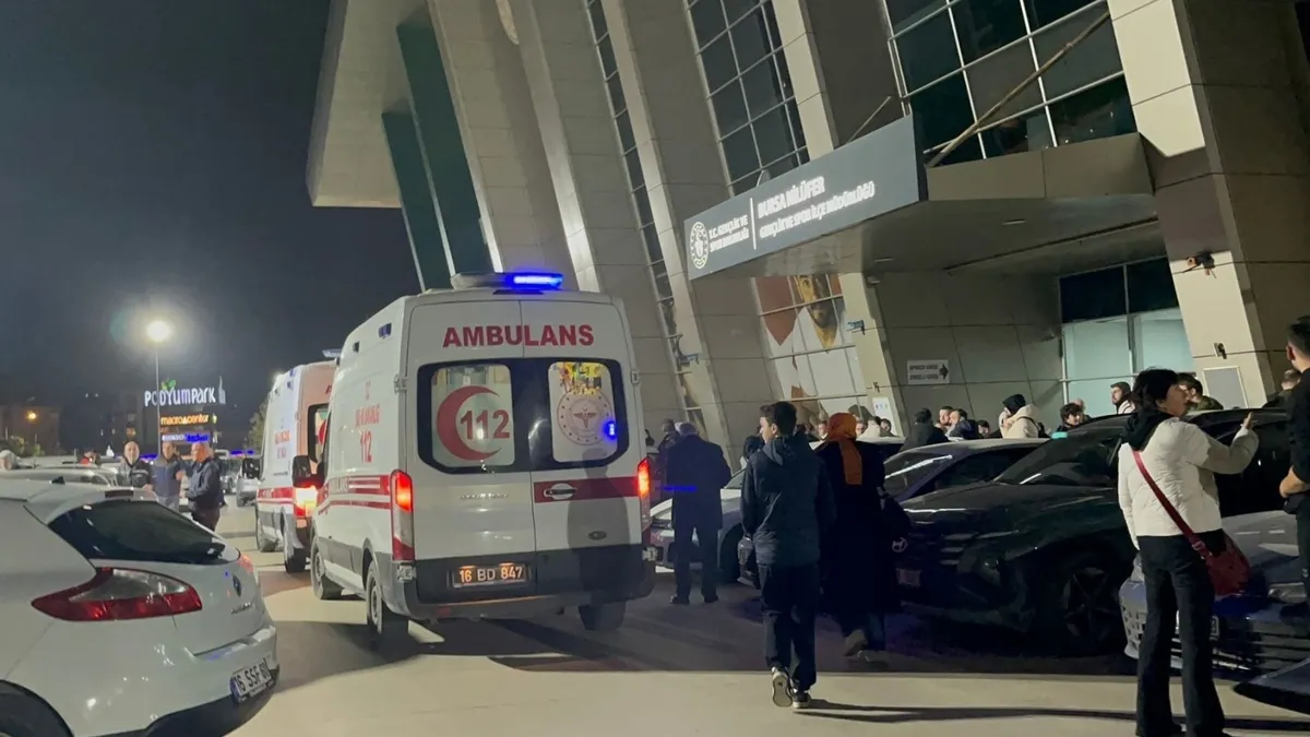 Spor Salonunda Bıçaklı Saldırı: 2 Yaralı!