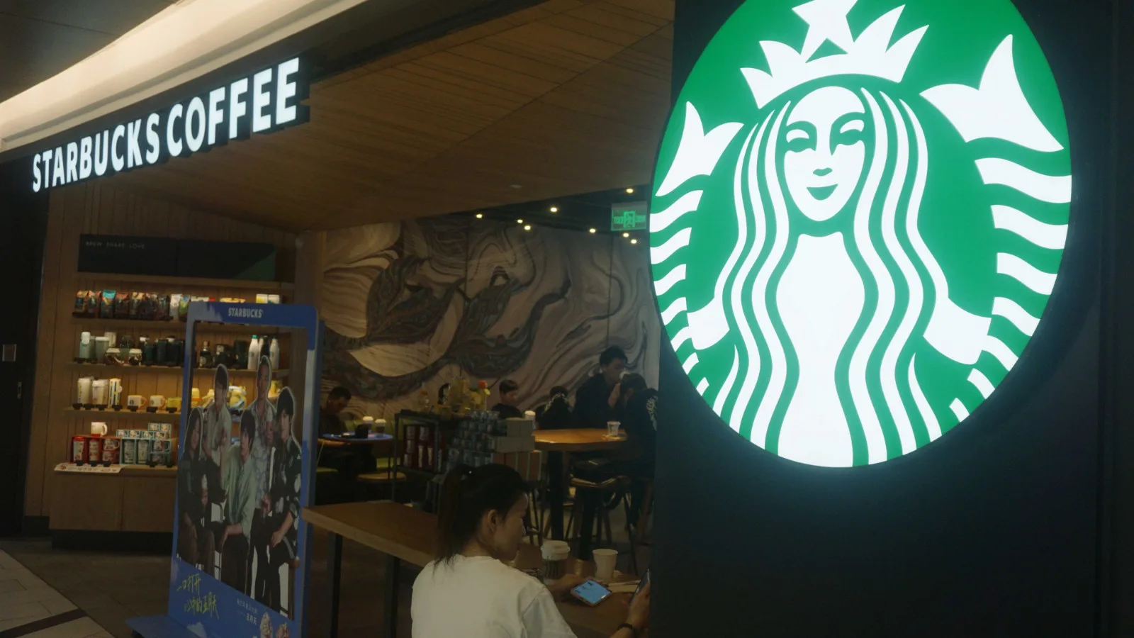 Starbucks’ta Satışlar Altıncı Çeyrekte D düştü!
