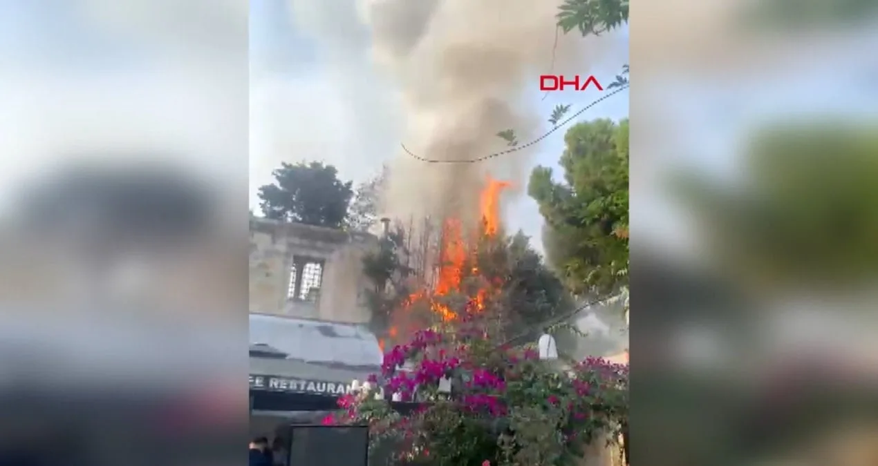 Sultanahmet’te Restoranda Yangın! İtfaiye Müdahale Ediyor