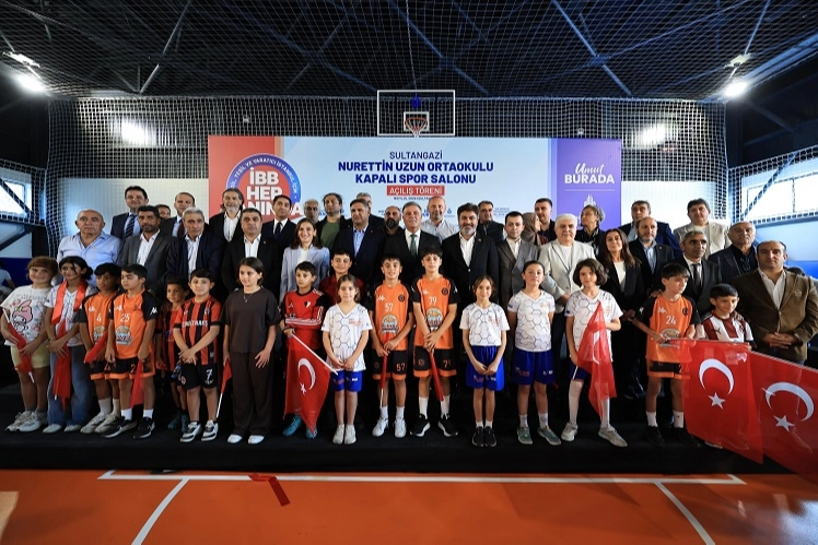 Sultangazi’de Nurettin Uzun Spor Salonu Açıldı