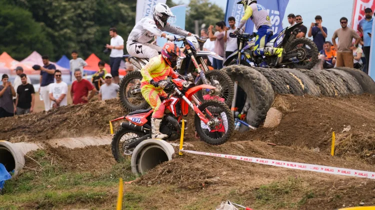 Süper Enduro’da Nefes Kesen Yarışlar Gerçekleşti!