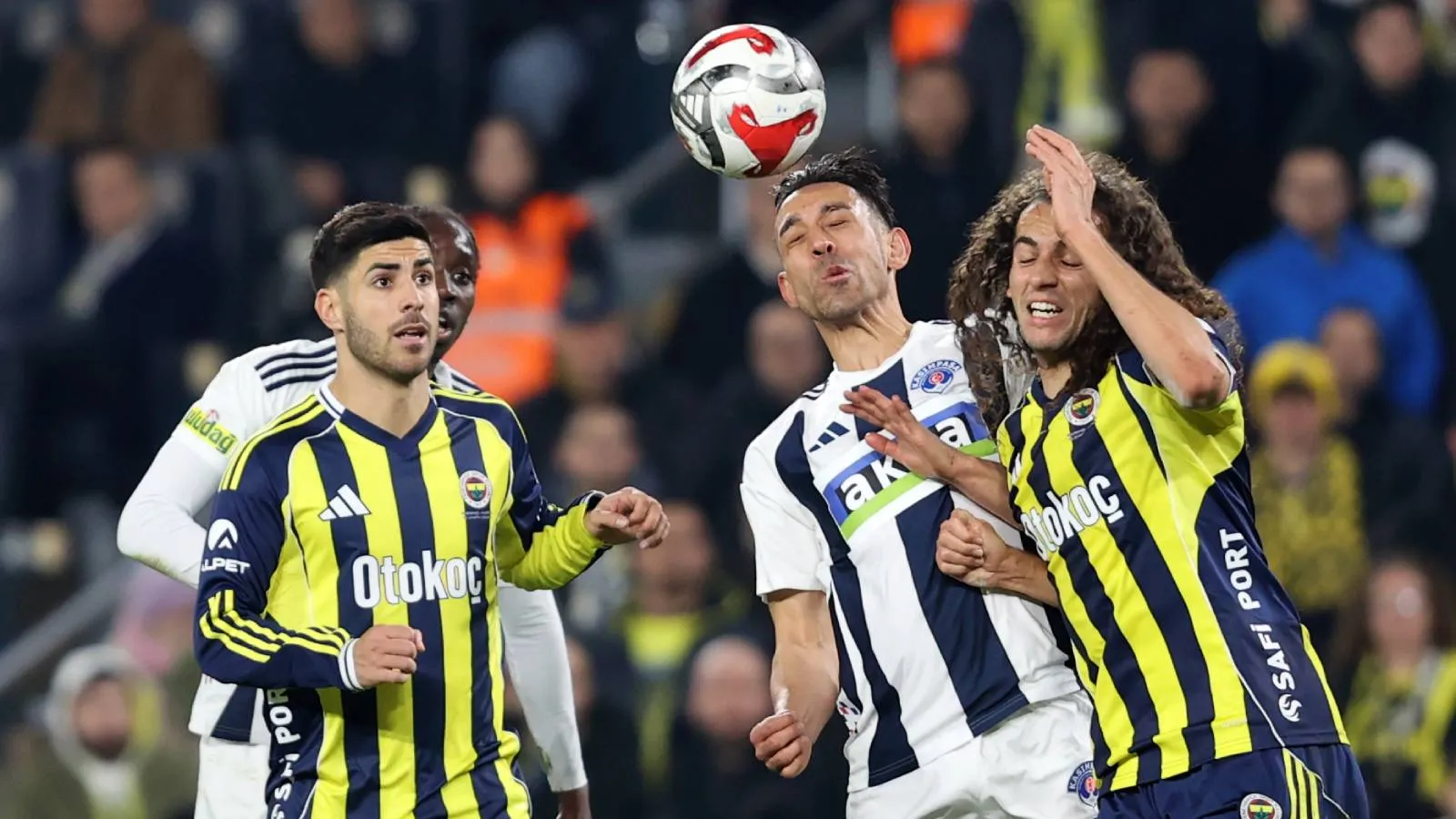 Süper Lig’de Fenerbahçe-Kasımpaşa Tartışması