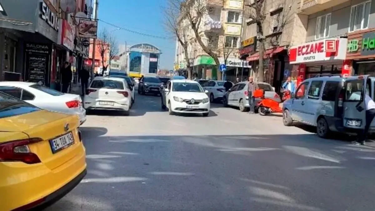 Tabela asarken düştü! İki yaralı!