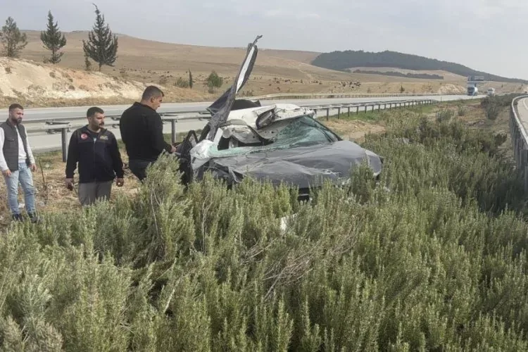 TAG Otoyolu’nda Feci Kaza: 1 Ölü, 4 Yaralı!