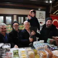 Tahanlı pide ve çaylar Başkan Bozbey'den Tahanlı pide ve çaylar Başkan Bozbey'den