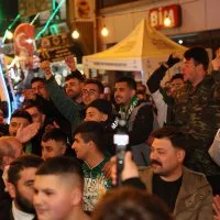 Tahanlı pide ve çaylar Başkan Bozbey'den Tahanlı pide ve çaylar Başkan Bozbey'den
